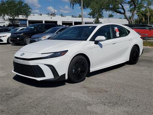 2025 Toyota Camry SE