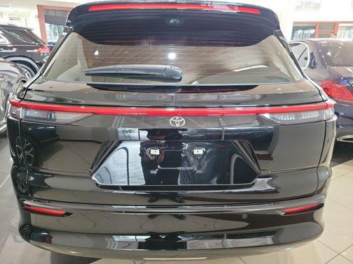 2025 Toyota Crown Signia Limited