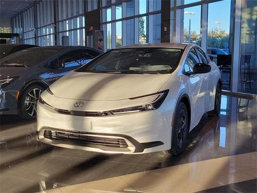 2026 Toyota Prius Plug-In Hybrid SE