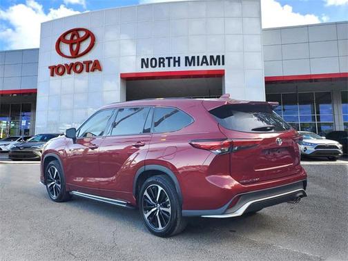 Ruby Flare Pearl 2021 Toyota Highlander XSE