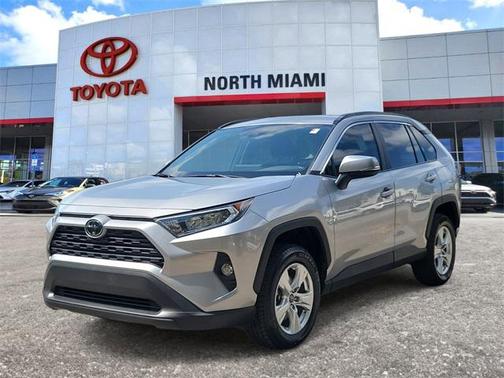 2020 Toyota RAV4 XLE