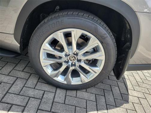 2026 Toyota Highlander Limited