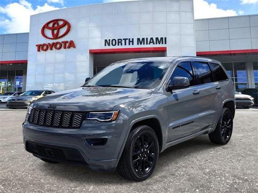 2022 Jeep Grand Cherokee Laredo