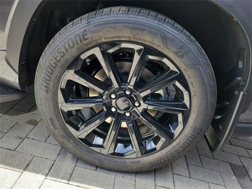 2025 Toyota Highlander Hybrid XLE