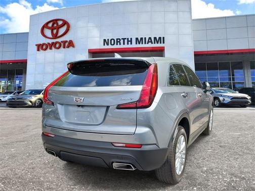 2023 Cadillac XT4 Luxury