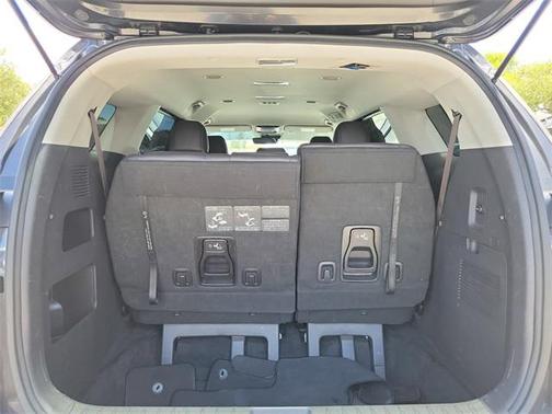 2023 Kia Carnival LX