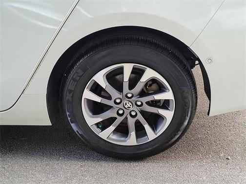 2019 Toyota Prius L