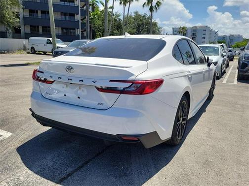 2025 Toyota Camry SE