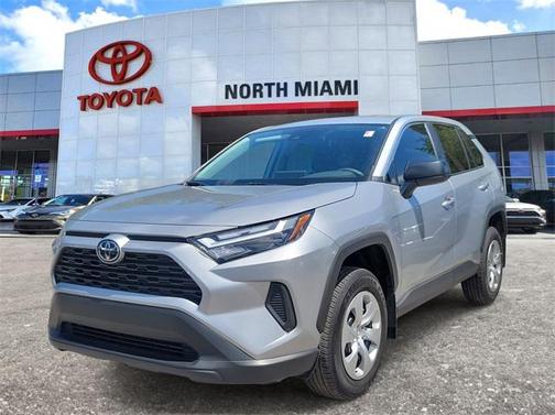 2025 Toyota RAV4 LE