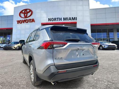 2025 Toyota RAV4 LE