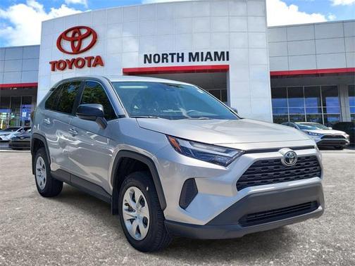2025 Toyota RAV4 LE