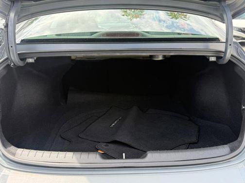 Electric Shadow 2022 Hyundai ELANTRA SEL