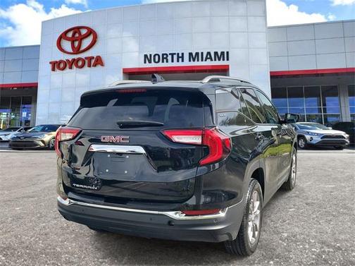 2023 GMC Terrain SLT