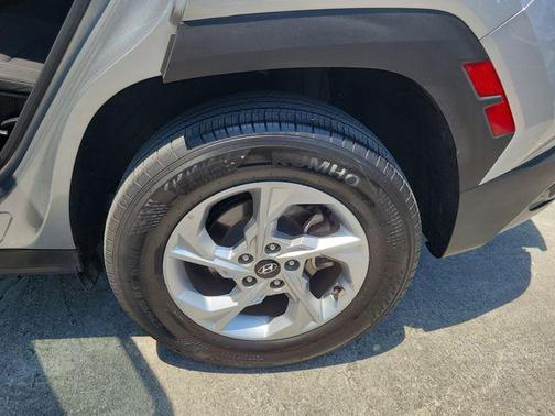 Shimmering Silver 2024 Hyundai TUCSON SEL