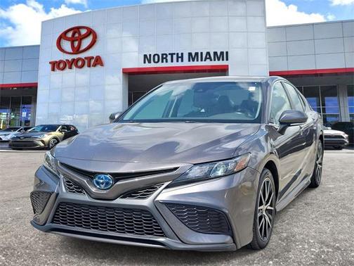 2023 Toyota Camry SE