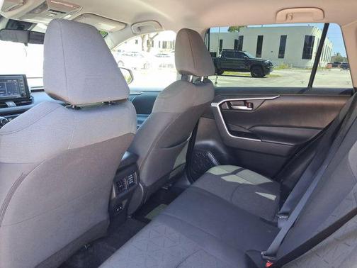 Silver Sky Metallic 2021 Toyota RAV4 XLE