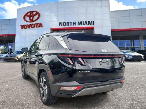 Phantom Black 2022 Hyundai TUCSON Limited