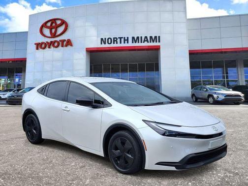 Wind Chill Pearl 2025 Toyota Prius LE
