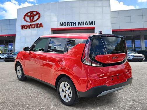 2024 Kia Soul LX