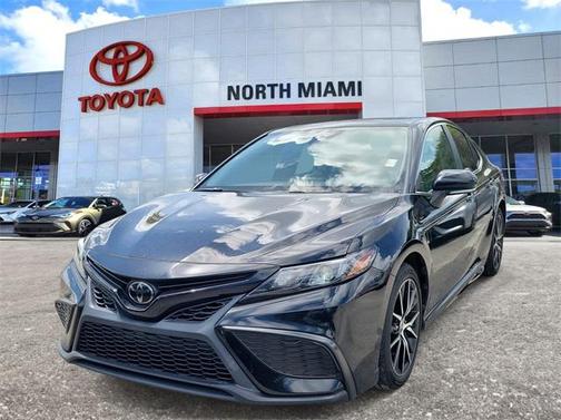 2022 Toyota Camry SE