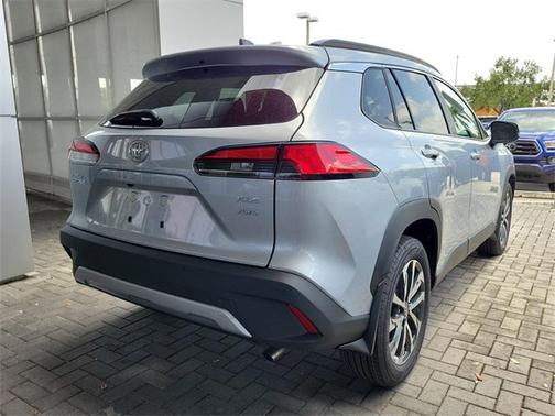 2025 Toyota Corolla Cross XLE