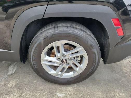 Phantom Black 2025 Hyundai TUCSON SE