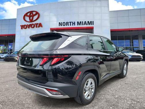 Phantom Black 2025 Hyundai TUCSON SE