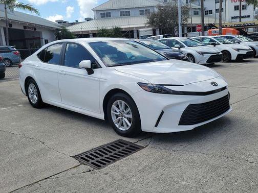 2025 Toyota Camry LE