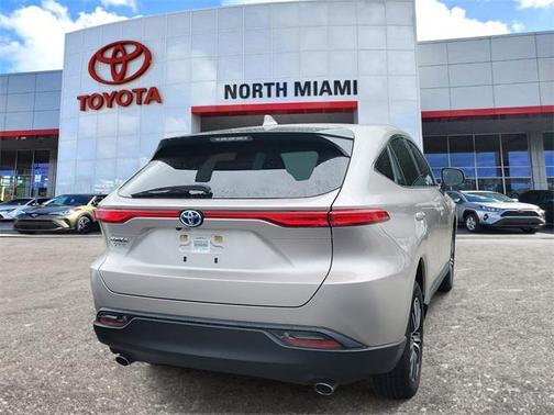 2023 Toyota Venza LE