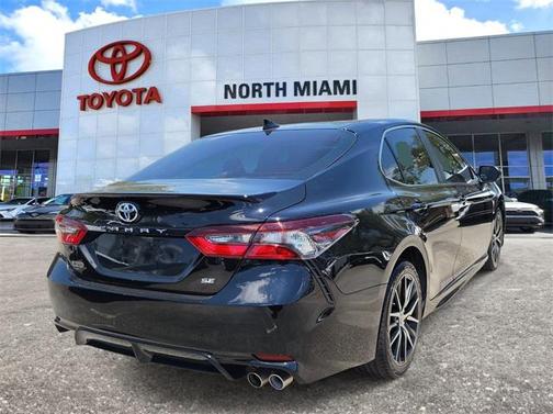 2022 Toyota Camry SE