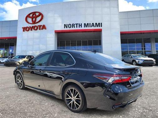 2022 Toyota Camry SE