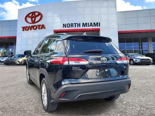 2024 Toyota Corolla Cross LE