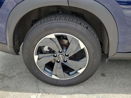 Deep Ocean Blue Pearl 2025 Nissan Rogue SV