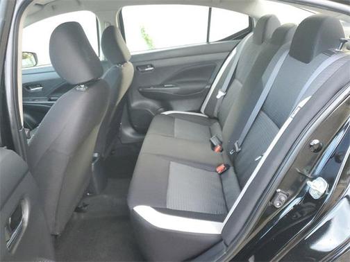 2021 Nissan Versa 1.6 SV