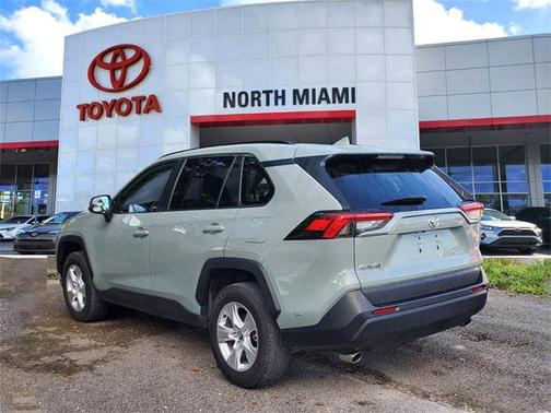 2021 Toyota RAV4 XLE