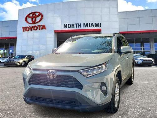 2021 Toyota RAV4 XLE