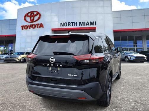 2021 Nissan Rogue SL