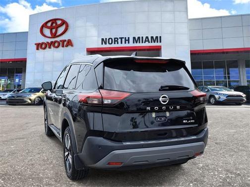 2021 Nissan Rogue SL