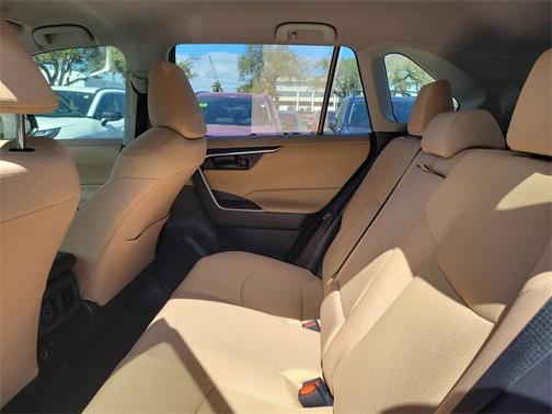 2025 Toyota RAV4 Hybrid LE