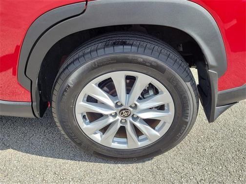 2025 Toyota Corolla Cross LE