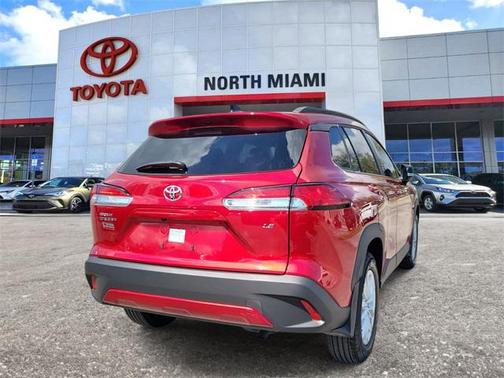 2025 Toyota Corolla Cross LE
