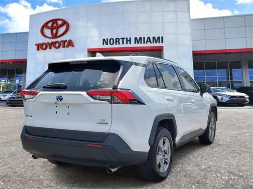 2023 Toyota RAV4 Hybrid LE