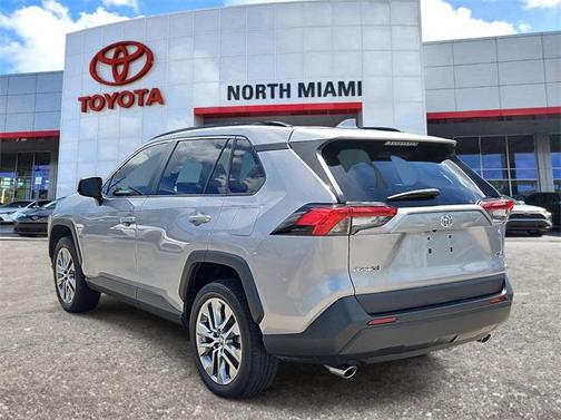 2022 Toyota RAV4 XLE Premium