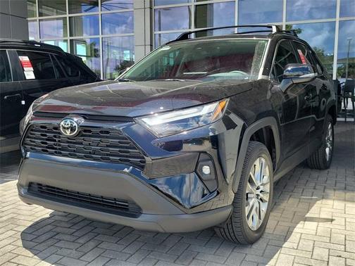 2025 Toyota RAV4 XLE Premium