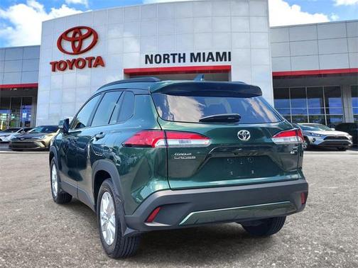 2024 Toyota Corolla Cross LE