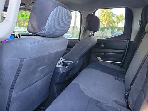 2022 Toyota Tundra SR5