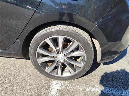 2019 Hyundai Elantra GT Base