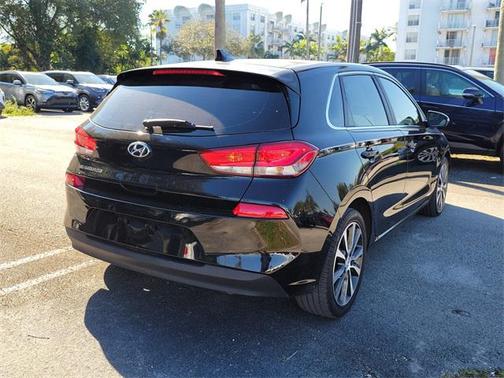 2019 Hyundai Elantra GT Base