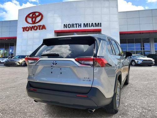 2024 Toyota RAV4 Hybrid XLE