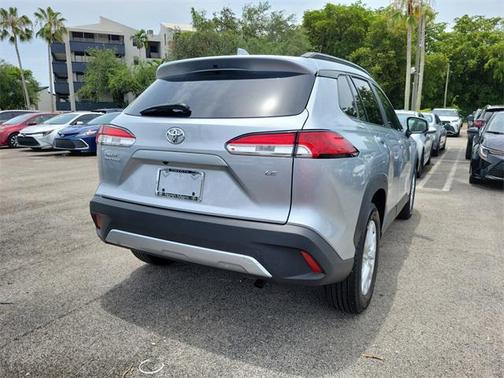 2023 Toyota Corolla Cross LE